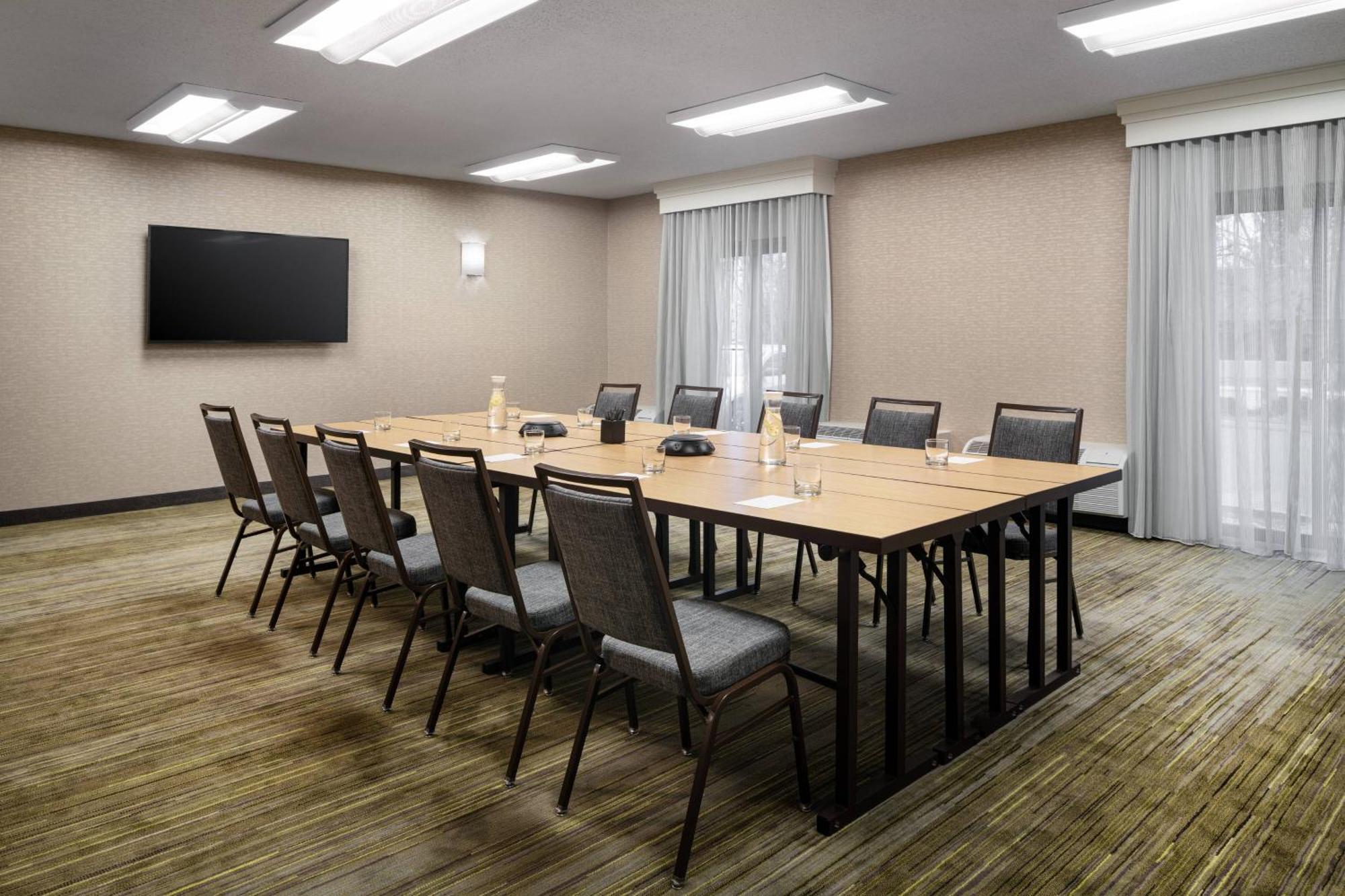 Courtyard By Marriott Boulder Hotel Exterior photo