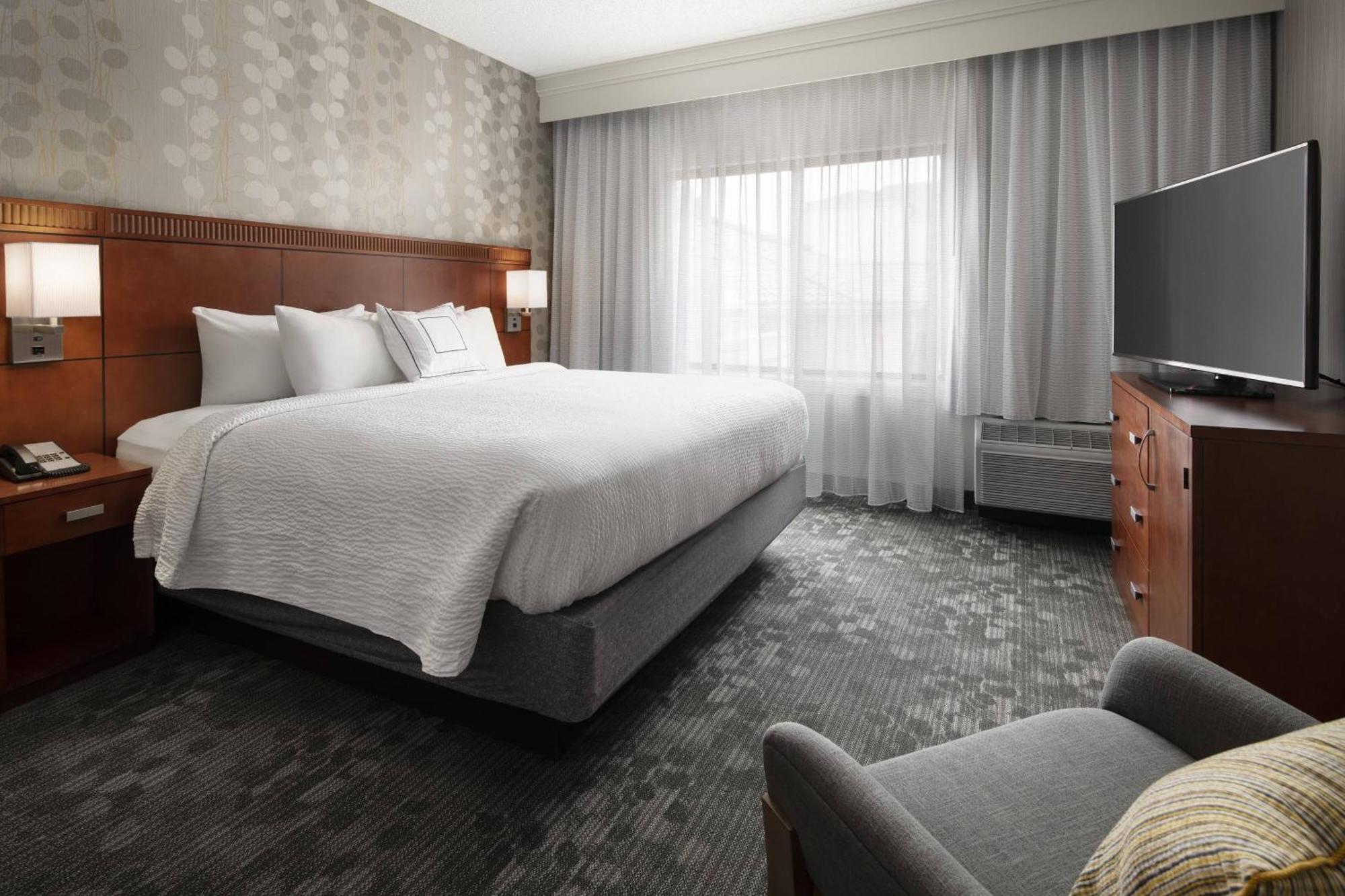 Courtyard By Marriott Boulder Hotel Exterior photo