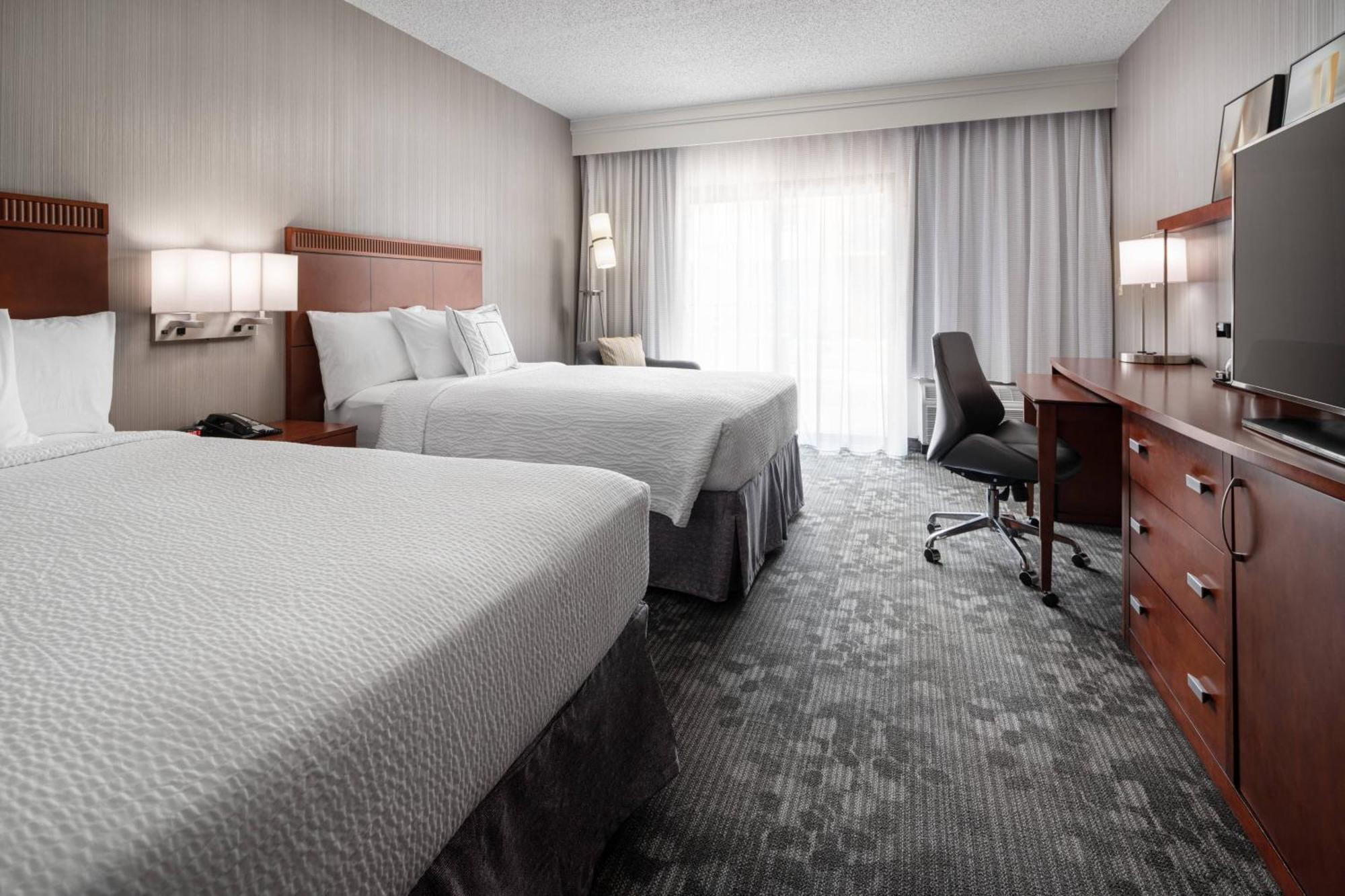 Courtyard By Marriott Boulder Hotel Exterior photo