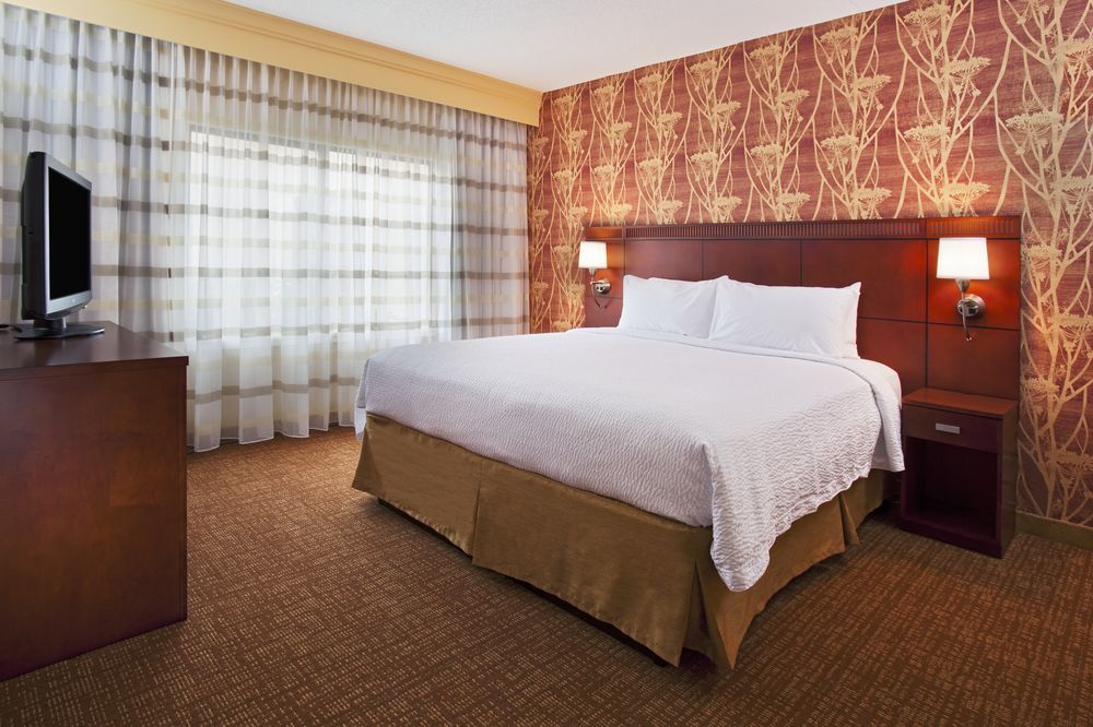 Courtyard By Marriott Boulder Hotel Exterior photo