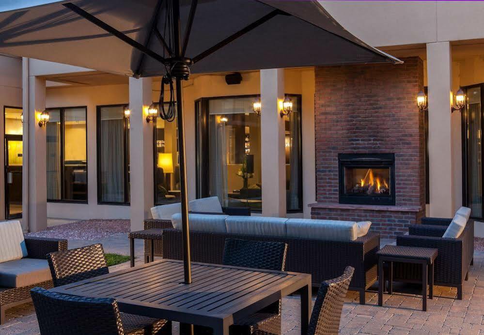 Courtyard By Marriott Boulder Hotel Exterior photo